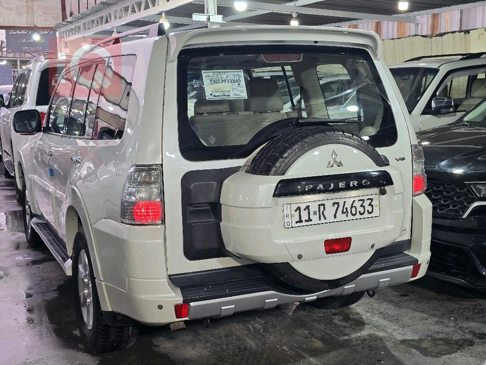 ميتسوبيشي باجيرو